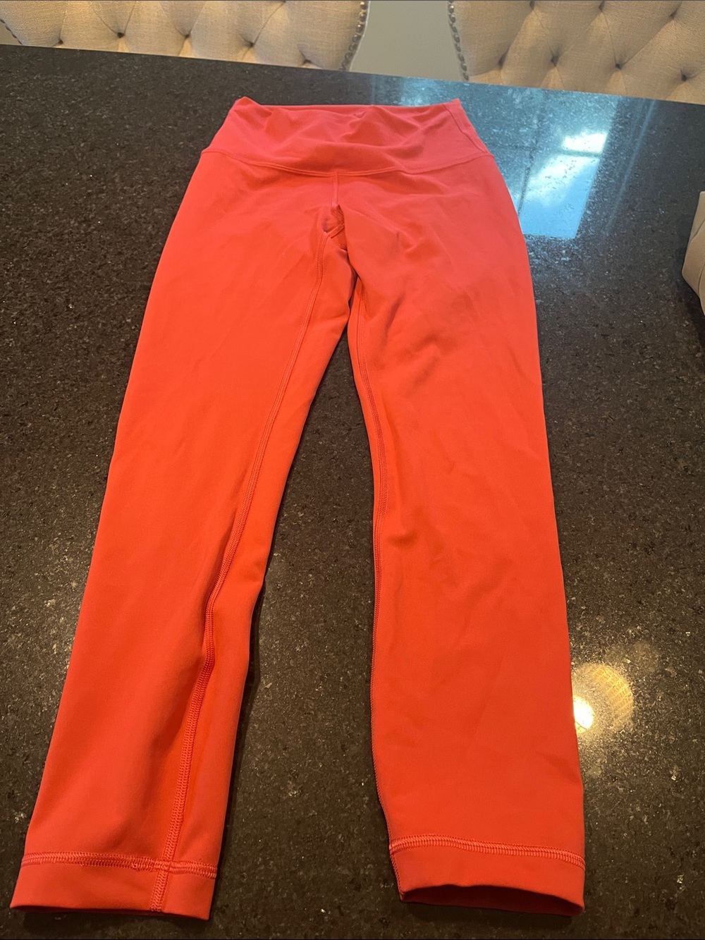 lululemon athletica women’s cropped pink wunder under Performance Leggings